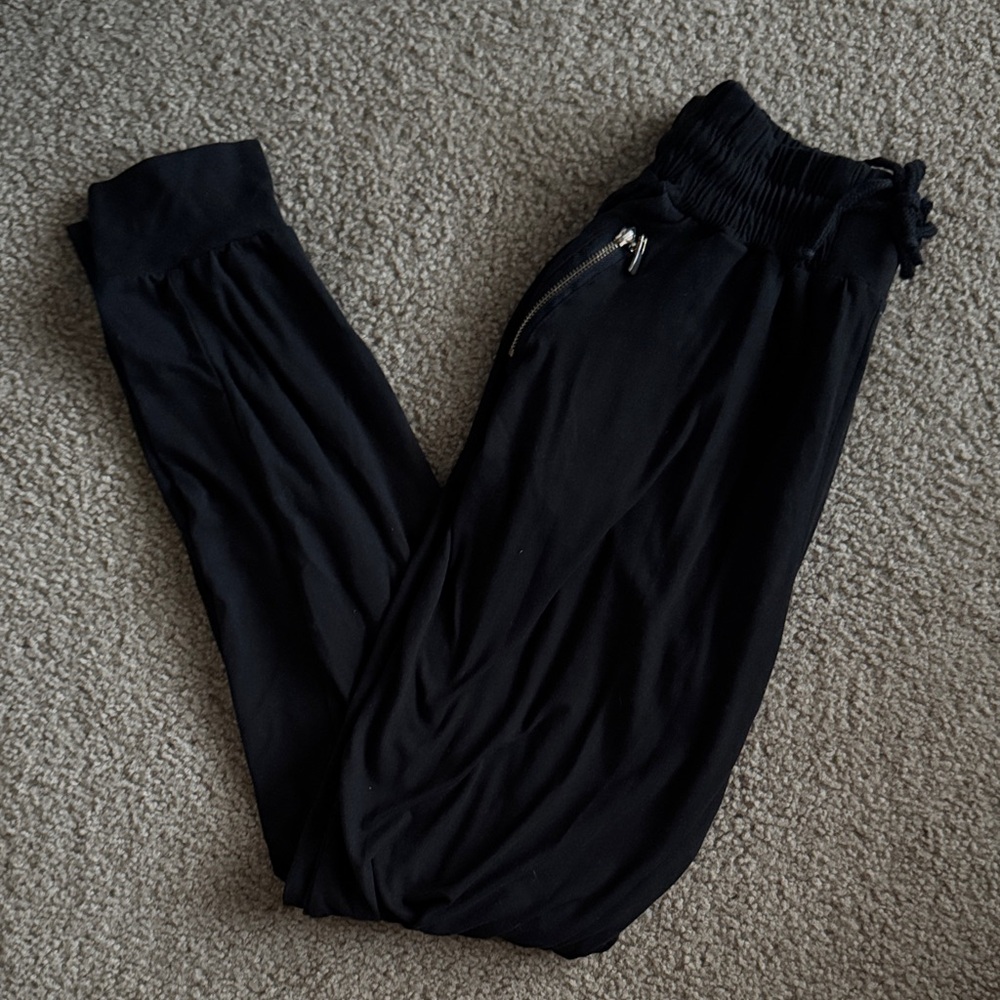 LA12ST Black Jogger Pants with Zipper